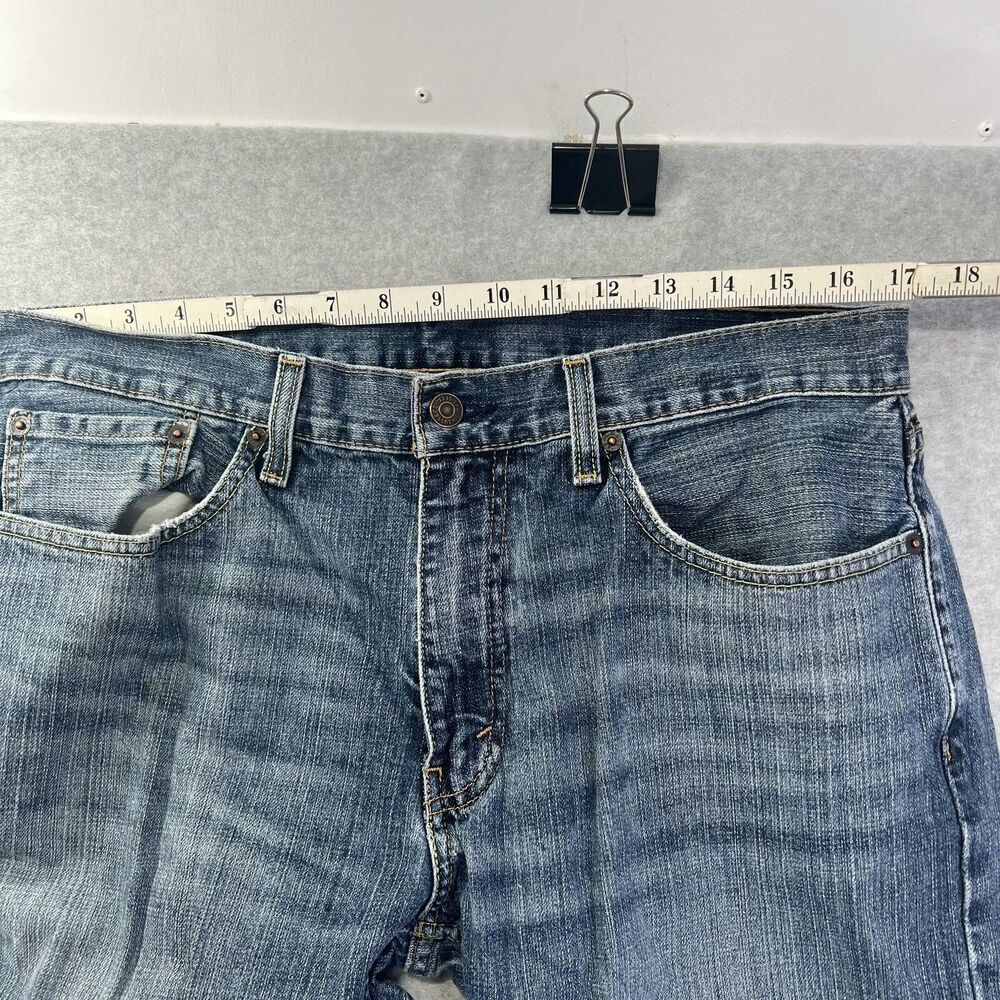 Levi's 559 Jeans Mens 33 Blue Straight Relaxed Fit Distressed Measures 33x31 - Picture 9 of 14